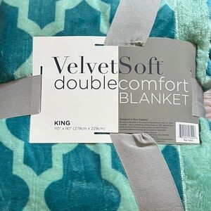 VelvetSoft King Blanket - Teal and Aqua
